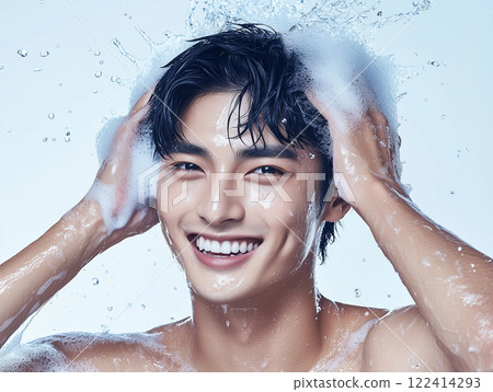 Men taking a shower 122414293