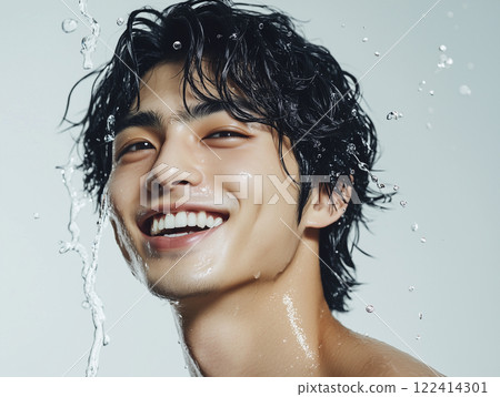 Men taking a shower 122414301