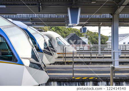 "Shimakaze" and "Urban Liner" stopped at Kashikojima Station "Shimakaze" and "Urban Liner" stopped at Kashikojima Station 122414540