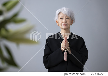 senior woman in mourning clothes senior woman in mourning clothes 122416273