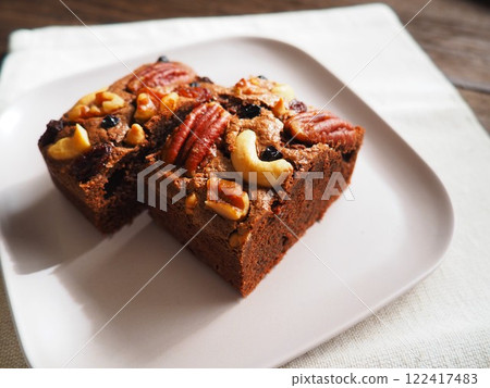 布朗尼配堅果和乾果 122417483