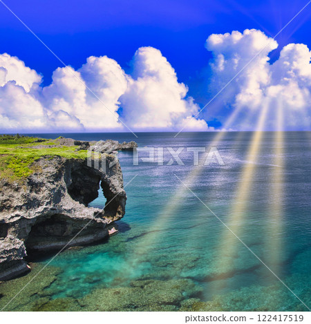 萬座毛美麗的珊瑚礁海 萬座毛美麗的珊瑚礁海 122417519