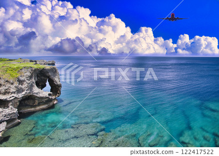 萬座毛美麗的珊瑚礁海 萬座毛美麗的珊瑚礁海 122417522