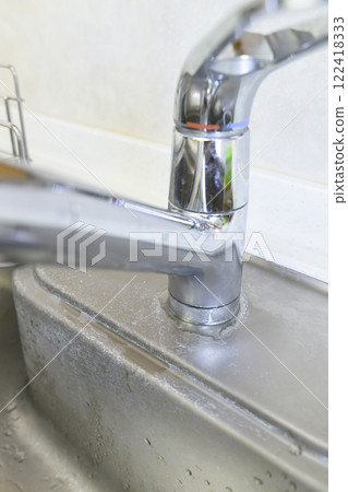 水龍頭漏水（實際狀況） 122418333