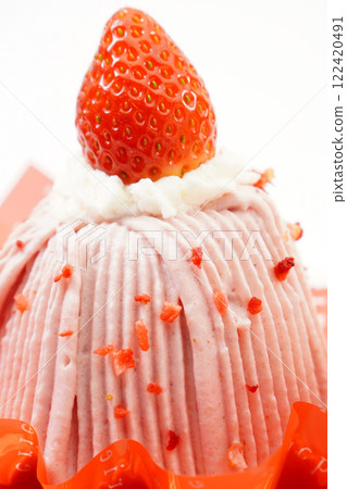 Strawberry Mont Blanc Strawberry Mont Blanc 122420491