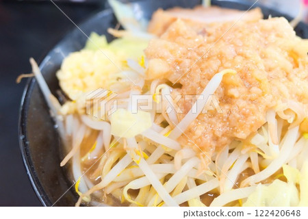 Addictive Jiro-style ramen with extra oil 122420648