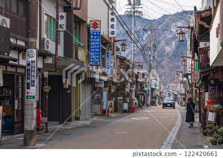 Old townscape of Gujo Hachiman <Gujo City, Gifu Prefecture> 122420661