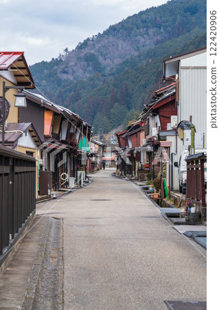 Old townscape of Gujo Hachiman <Gujo City, Gifu Prefecture> 122420906
