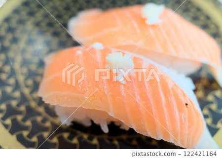 Extremely fresh! The finest conveyor belt sushi topping - Salmon nigiri - Extremely fresh! The finest conveyor belt sushi topping - Salmon nigiri - 122421164