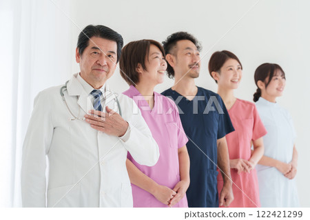 Smiling doctors (multiple people, large number of people, group) Smiling doctors (multiple people, large number of people, group) 122421299