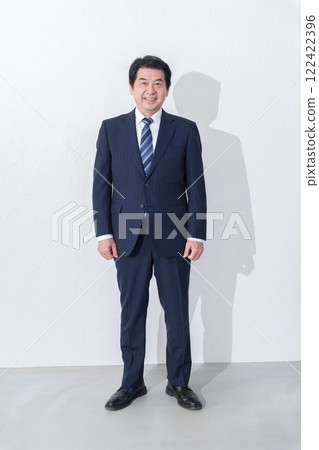 商人的全身 122422396