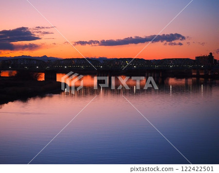 Beautiful evening view of JR Arakawa Bridge 122422501