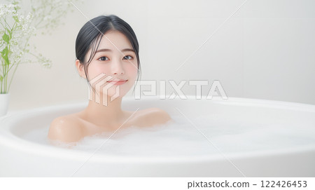 年輕女孩洗澡 122426453