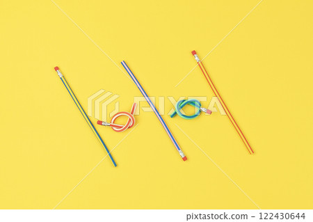 Group of colored pencils highlights needs to resolve complex tasks, resolve chaotic patterns through logic, resolve constraints by reorganizing shapes for dynamic problem-solving 122430644