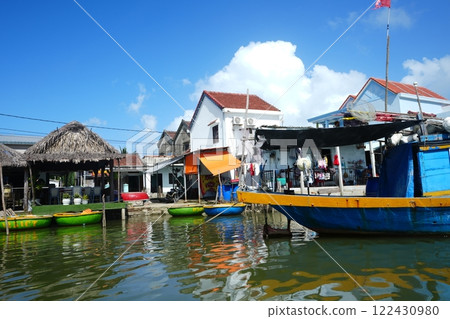 Vietnam Hoi An Coconut Forest Coconut Boat 122430980