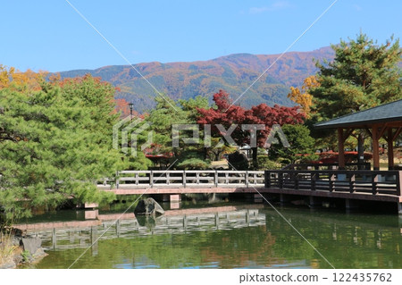 Agata no Mori Park in autumn, where Matsumoto citizens can relax Agata no Mori Park in autumn, where Matsumoto citizens can relax 122435762