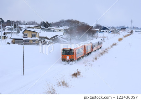 【津輕鐵道】津輕21型+大羽46型+大羽風33型~暖爐列車~(津輕鐵道線:大澤內~深湖田) 【津輕鐵道】津輕21型+大羽46型+大羽風33型~暖爐列車~(津輕鐵道線:大澤內~深湖田) 122436057