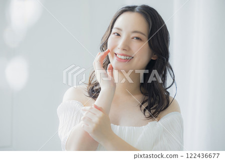 Young woman, beauty image　 122436677