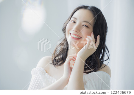 Young woman, beauty image　 122436679