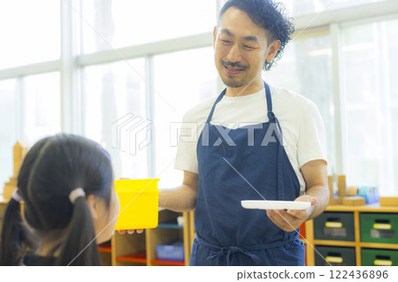 美術課-美術老師形象 美術課-美術老師形象 122436896