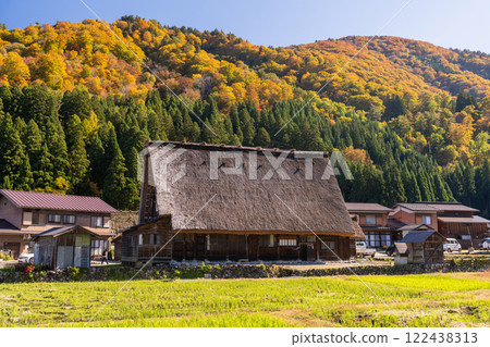 《岐阜縣》秋白川鄉秋葉合掌祖里村 122438313
