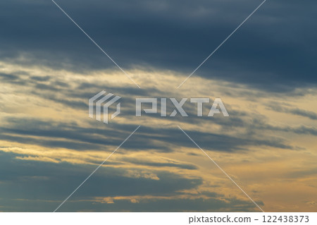 多雲的冬季天空 a-2-1 122438373