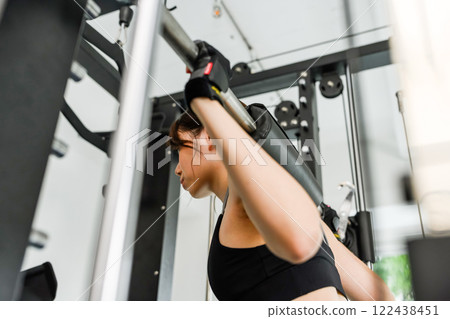 女性健身 122438451