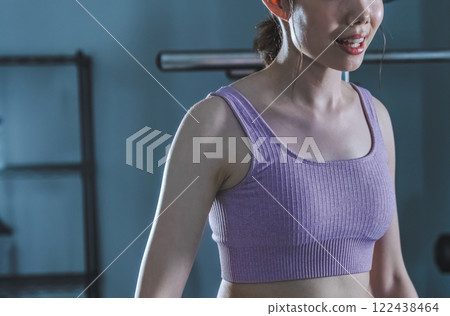 女性健身 122438464