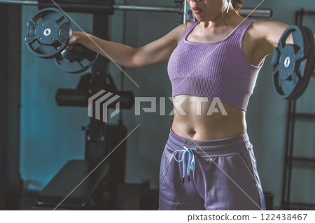 Workout Woman 122438467