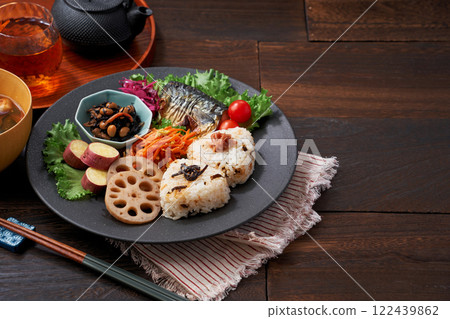 Colorful Japanese one-plate meal 122439862