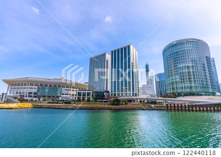 Yokohama cityscape in Japan, overlooking the bustling Minato Mirai K Arena and other attractions (January 15, 2025) 122440118