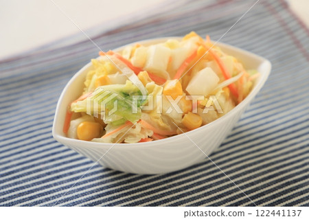 Enjoy a lightly flavored Chinese cabbage coleslaw (dressed with mayonnaise) Enjoy a lightly flavored Chinese cabbage coleslaw (dressed with mayonnaise) 122441137