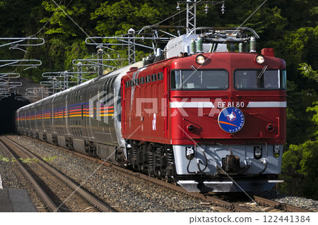 搭乘EF81型電力機車的仙后座之旅 122441384