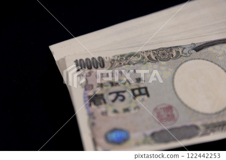 100 old 10,000 yen notes 100 old 10,000 yen notes 122442253