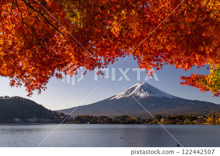 [山梨縣]富士山、秋葉、河口湖畔的黎明 122442507