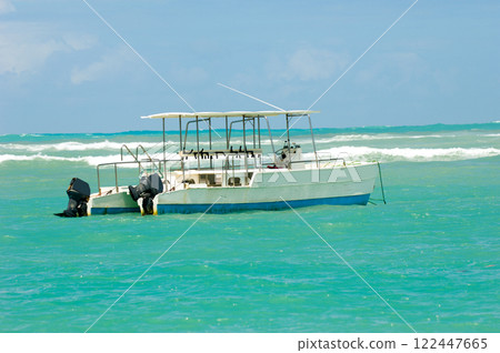 Diving boat. 122447665