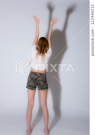 動感女性背影 動感女性背影 122449212