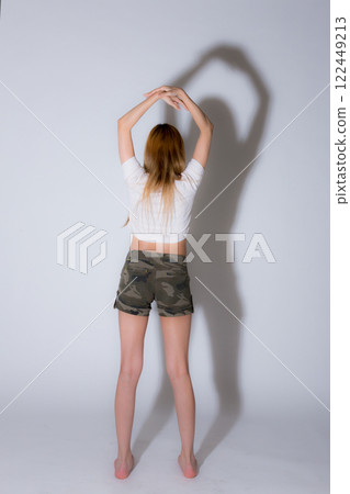 動感女性背影 動感女性背影 122449213