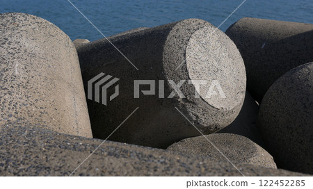 Tetrapot and the sea Tetrapot and the sea 122452285