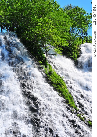 Oshinkoshin waterfall Oshinkoshin waterfall 122454849