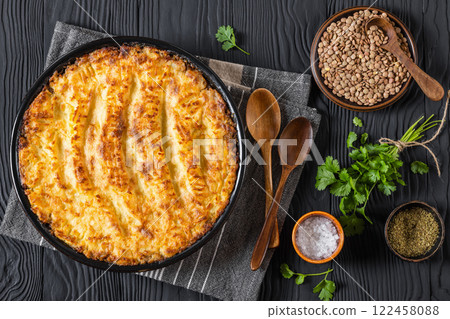 vegan shepherds pie of lentils with mashed potato vegan shepherds pie of lentils with mashed potato 122458088