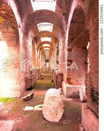 rome, amphitheater, ruin 122459661