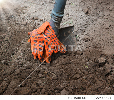 Old shovel with a gloves Old shovel with a gloves 122464894