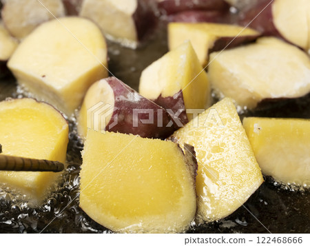 炸紅薯製作大學芋圓的工序 122468666