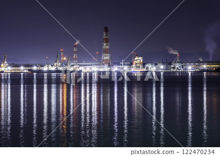 Night view of the Mizushima Petrochemical Complex from Tamashima Harbor Island, Kurashiki City, Okayama Prefecture Night view of the Mizushima Petrochemical Complex from Tamashima Harbor Island, Kurashiki City, Okayama Prefecture 122470234