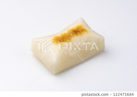 Close-up of a grilled rice cake on a white background 122471684