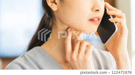 婦女呼籲智能手機 122472876