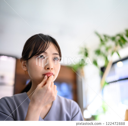 有思想的女人的肖像 122472888