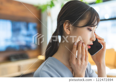 淺談智能手機的女人 122472894