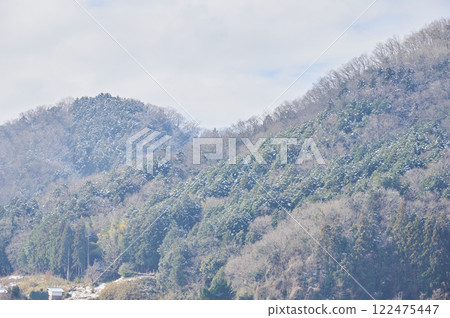 Winter mountains, snow, countryside Winter mountains, snow, countryside 122475447